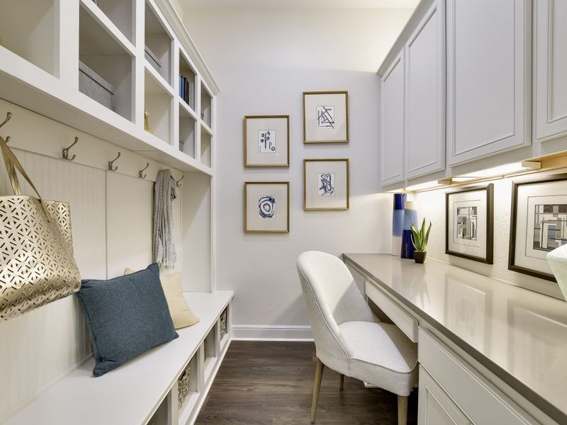 Representative furnished interior of a home built from the San Simeon I by Giddens Homes in Clearwater Ranch, Liberty Hill (Image 175).