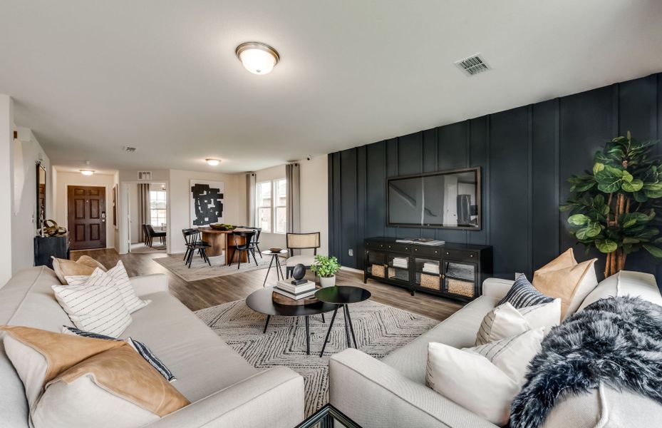 Representative furnished interior of a home built from the Mesilla by Centex in Cottonwood Creek, Howe (Image 9).