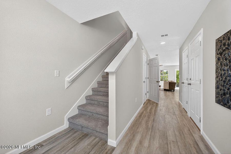 Spacious, unfurnished interior of a new home in , Jacksonville (Image 19).