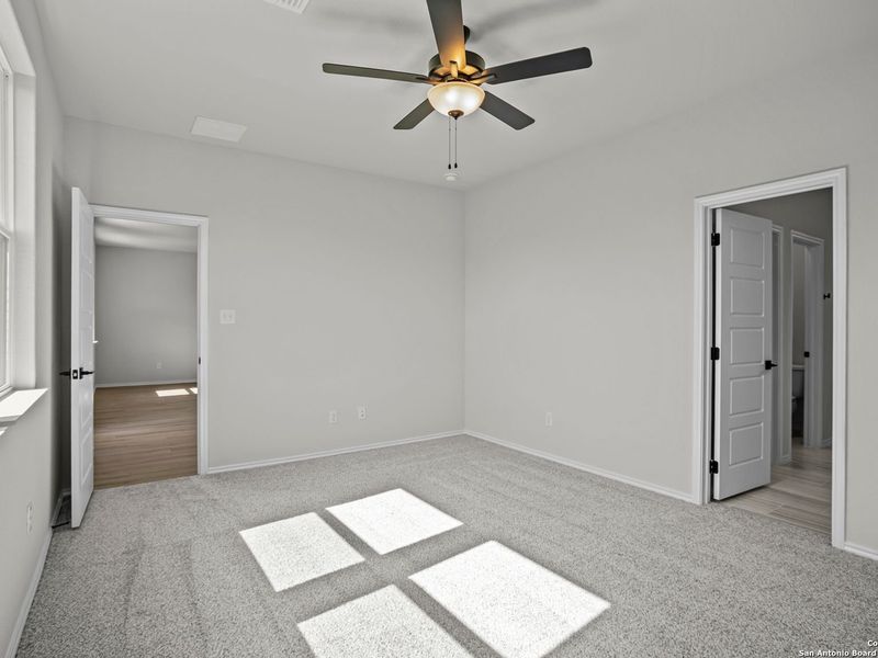 Spacious, unfurnished interior of a new home in Horizon Pointe, San Antonio (Image 26). Spacious, unfurnished interior of a new home in Horizon Pointe, San Antonio (Image 26).