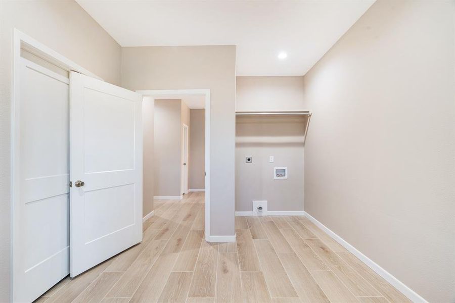 Spacious, unfurnished interior of a new home in , Powderly (Image 23). Spacious, unfurnished interior of a new home in , Powderly (Image 23).