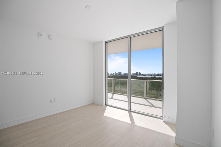 Spacious, unfurnished interior of a new home in , North Miami (Image 45).