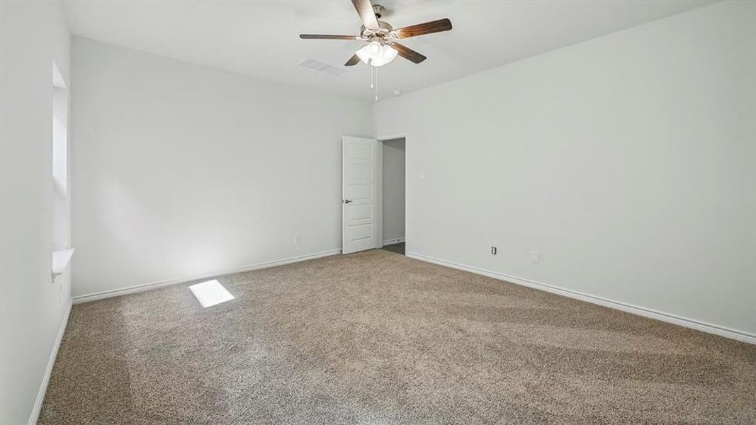 Spacious, unfurnished interior of a new home in Lilybrooke at Legacy Hills, Celina (Image 31). Spacious, unfurnished interior of a new home in Lilybrooke at Legacy Hills, Celina (Image 31).