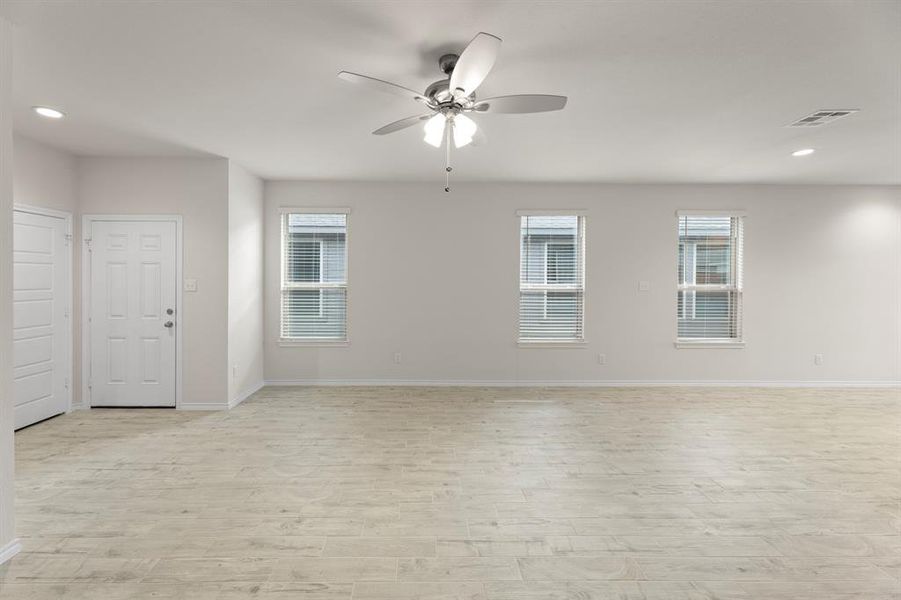 04. 1706 Potomac - Family 04. 1706 Potomac - Family