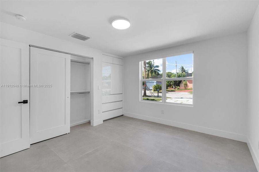 Spacious, unfurnished interior of a new home in , West Palm Beach (Image 31).