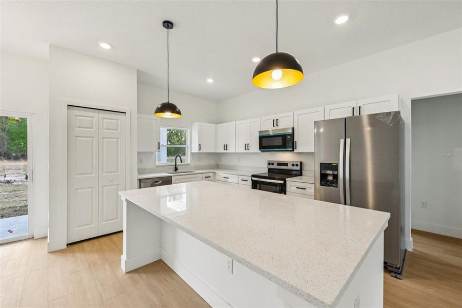 Furnished interior view inside a new home in , Ocklawaha (Image 12).