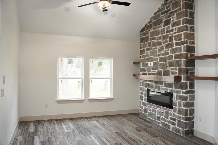 Spacious, unfurnished interior of a new home in , Lake Jackson (Image 13). Spacious, unfurnished interior of a new home in , Lake Jackson (Image 13).