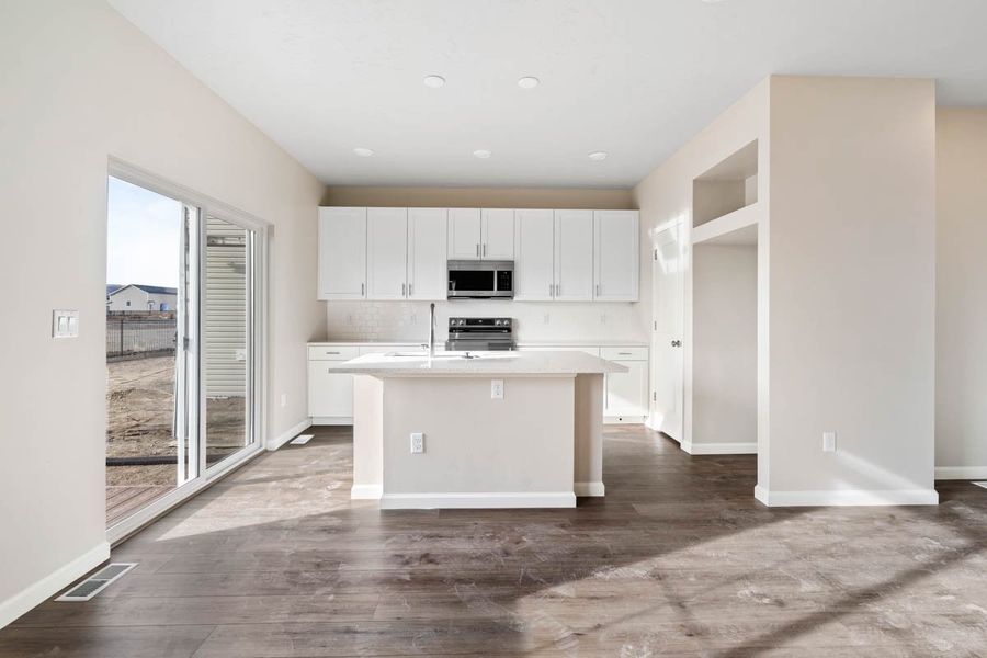 Furnished interior view inside a new home in Thompson River Ranch, Johnstown (Image 8).