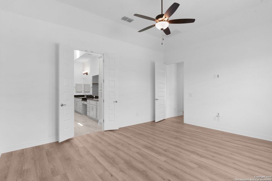 Spacious, unfurnished interior of a new home in Ranches at Creekside, Boerne (Image 28). Spacious, unfurnished interior of a new home in Ranches at Creekside, Boerne (Image 28).