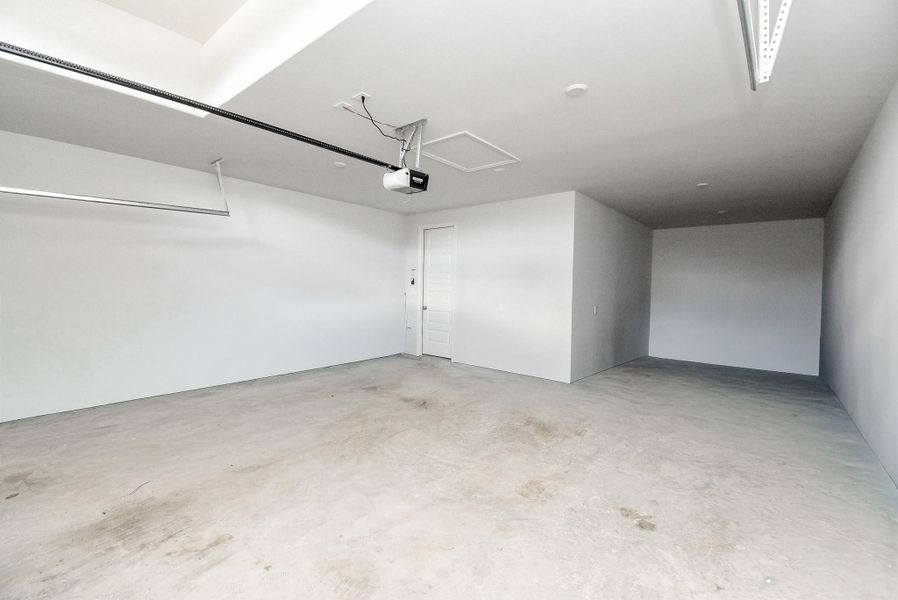 Spacious, unfurnished interior of a new home in Marvida, Cypress (Image 25).