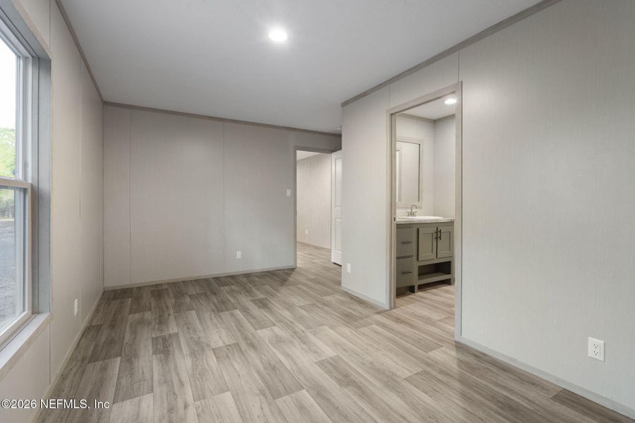 Spacious, unfurnished interior of a new home in , Keystone Heights (Image 36).