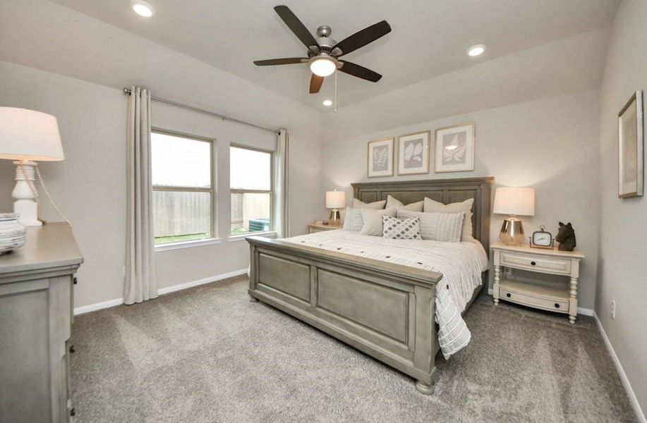 Furnished interior view inside a new home in Montgomery Ridge: Founders Collection, Montgomery (Image 5).
