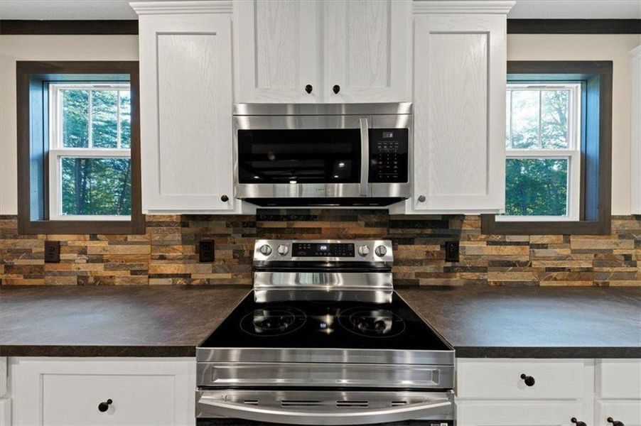 Furnished interior view inside a new home in , Waleska (Image 10).