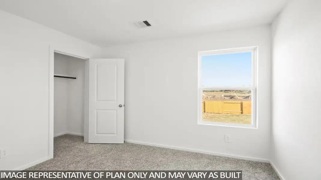 Spacious, unfurnished interior of a new home in Silverthorne, Conroe (Image 18). Spacious, unfurnished interior of a new home in Silverthorne, Conroe (Image 18).