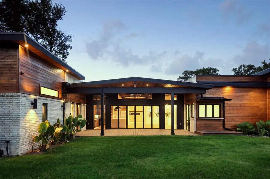 Exterior details and patio area of a home in , Houston (Image 20).