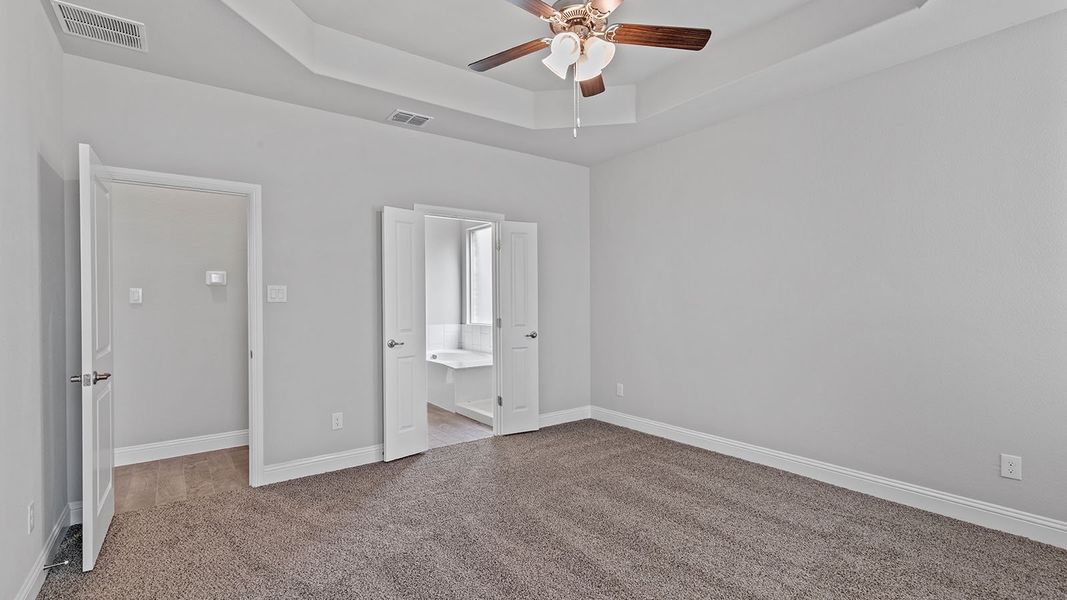 Spacious, unfurnished interior of a new home in Morningstar, Aledo (Image 21).