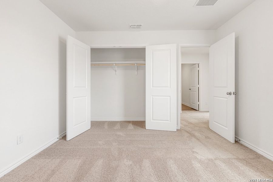 Spacious, unfurnished interior of a new home in Woodside Farms, Seguin (Image 17).