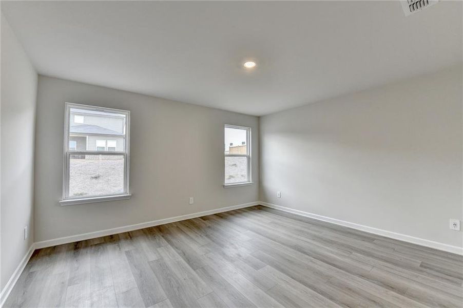 Spacious, unfurnished interior of a new home in , Lawrenceville (Image 32).