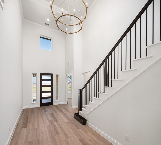 Spacious, unfurnished interior of a new home in Cambridge Crossing, Celina (Image 34).