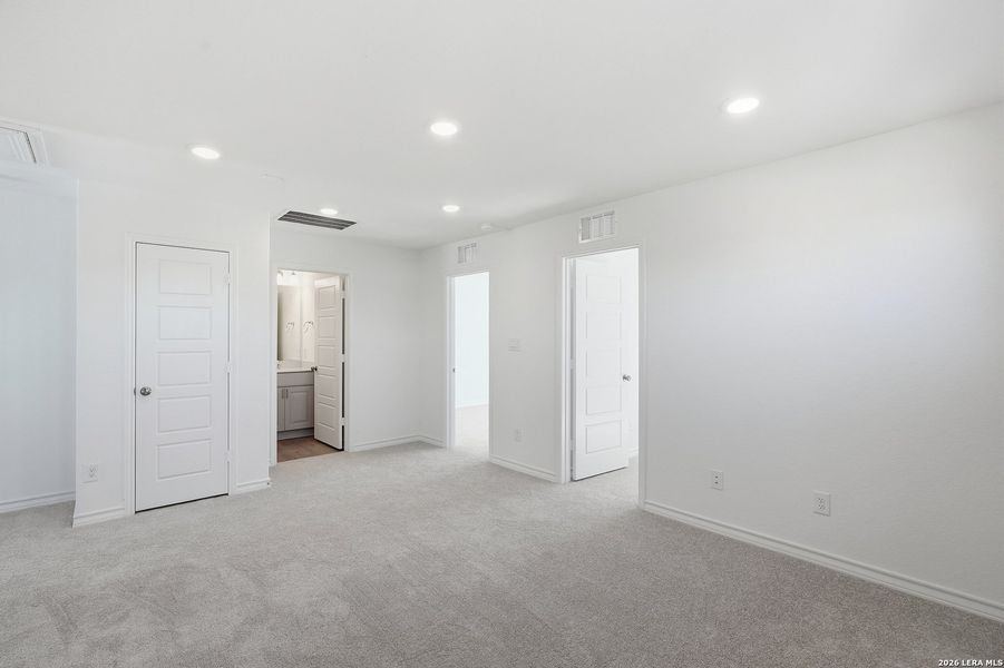 Spacious, unfurnished interior of a new home in Dove Song, Marion (Image 23).