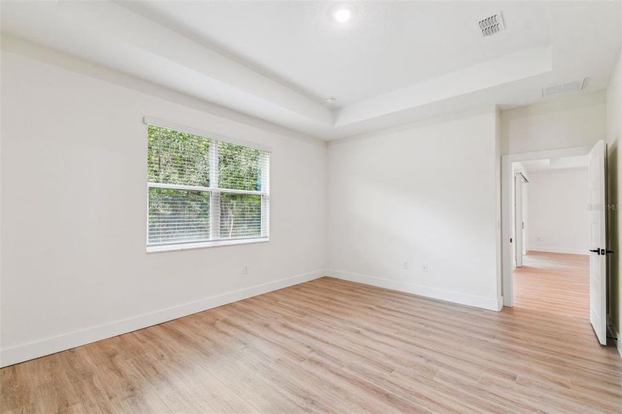 Spacious, unfurnished interior of a new home in Hidden Ridge, New Port Richey (Image 57).