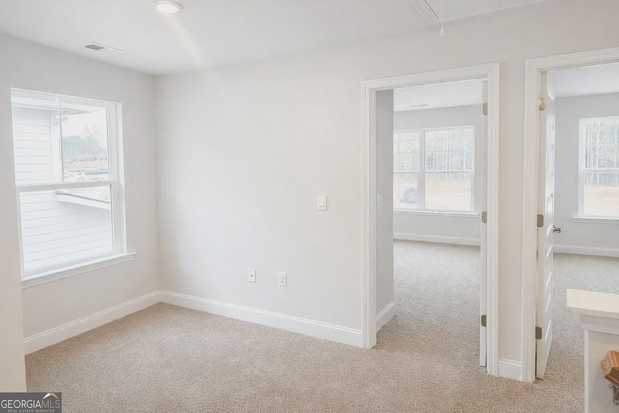 Spacious, unfurnished interior of a new home in Canterbury Villas, Carrollton (Image 14).
