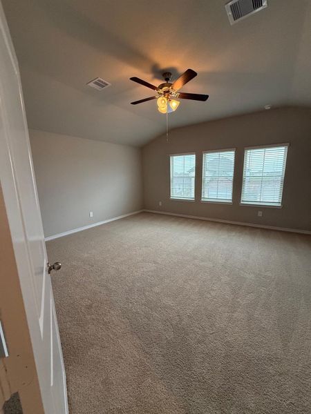 Spacious, unfurnished interior of a new home in Southern Pointe, College Station (Image 11).
