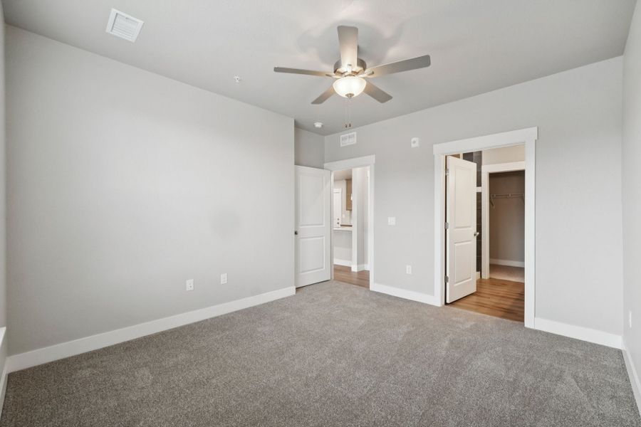 Spacious, unfurnished interior of a new home in Highlands at Fox Hill, Longmont (Image 11). Spacious, unfurnished interior of a new home in Highlands at Fox Hill, Longmont (Image 11).