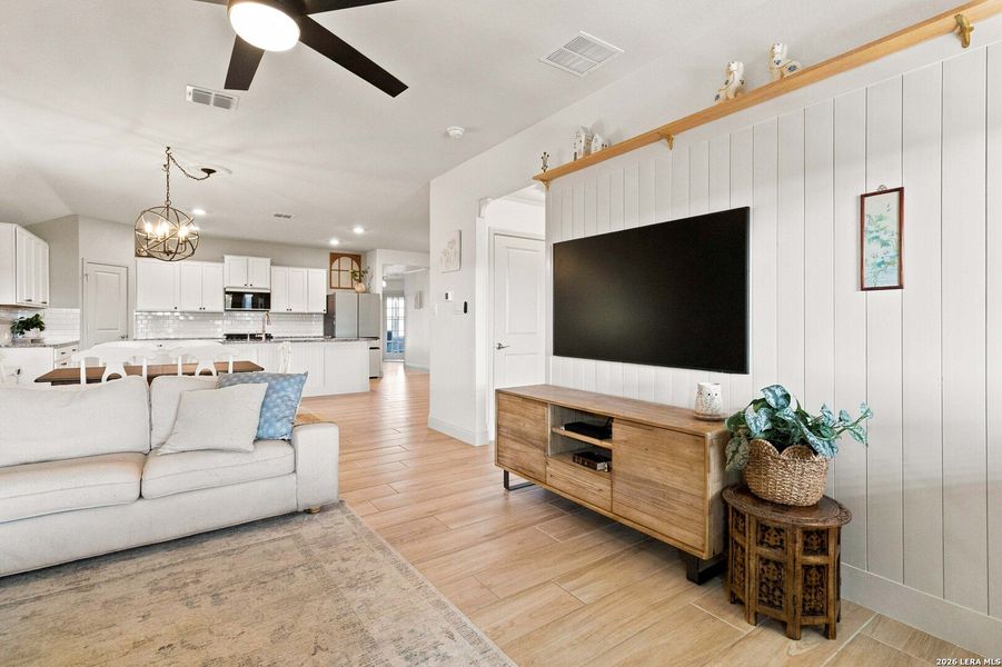 Furnished interior view inside a new home in Copper Canyon, Bulverde (Image 31).