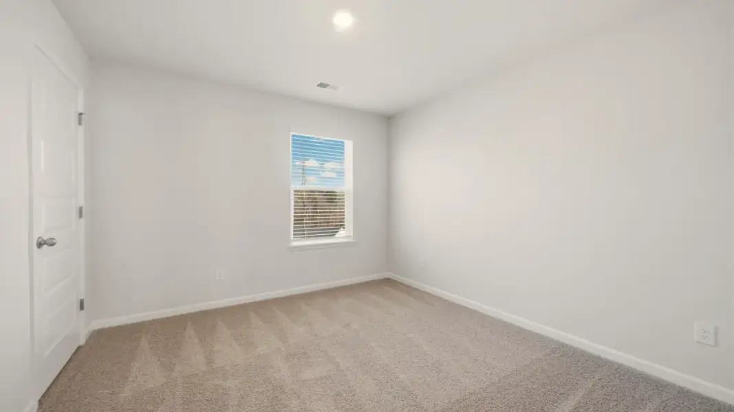Spacious, unfurnished interior of a new home in Kingston Ranch at Lake Oconee, Buckhead (Image 22). Spacious, unfurnished interior of a new home in Kingston Ranch at Lake Oconee, Buckhead (Image 22).
