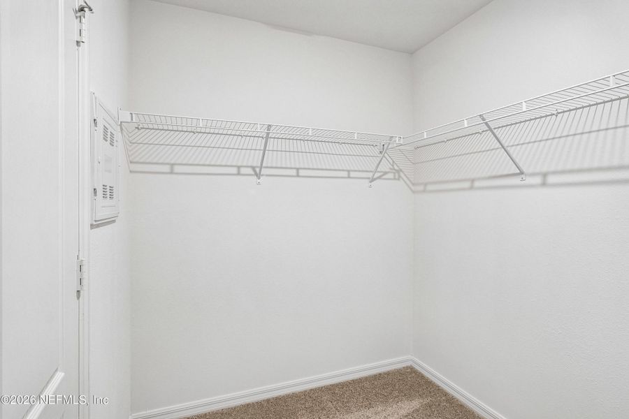 Spacious, unfurnished interior of a new home in , Jacksonville (Image 15).