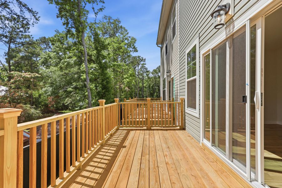 Exterior details and patio area of a home in Rhetts Cove, Johns Island (Image 3). Exterior details and patio area of a home in Rhetts Cove, Johns Island (Image 3).