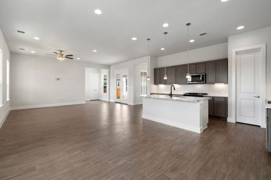 Representative furnished interior of a home built from the Eldorado by Pacesetter Homes in Easton Park, Austin (Image 17). Representative furnished interior of a home built from the Eldorado by Pacesetter Homes in Easton Park, Austin (Image 17).