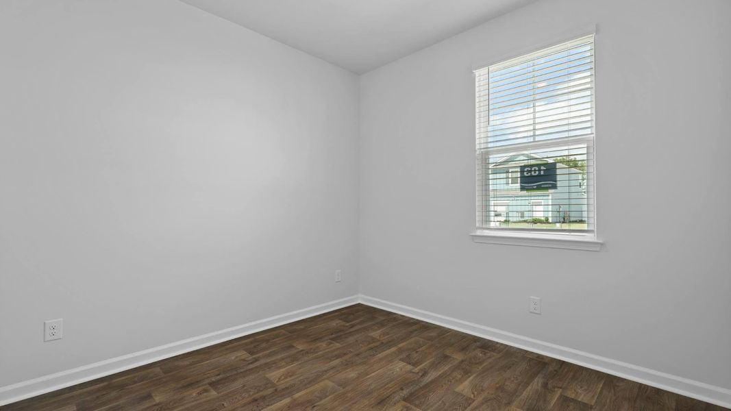 Spacious, unfurnished interior of a new home in Carolina Groves, Moncks Corner (Image 9).