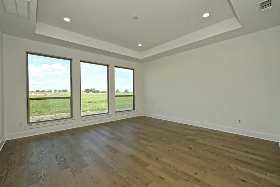 Representative unfurnished interior of a home built from the Llano II by Giddens Homes in Whispering Wind, Bertram (Image 107). Representative unfurnished interior of a home built from the Llano II by Giddens Homes in Whispering Wind, Bertram (Image 107).