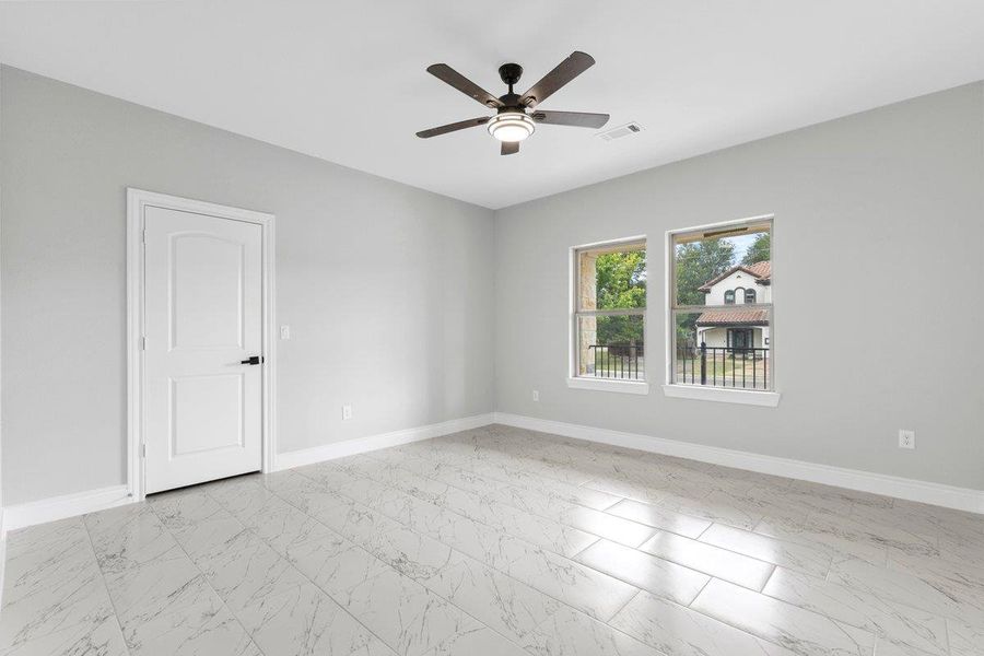 Spacious, unfurnished interior of a new home in , Bastrop (Image 14).