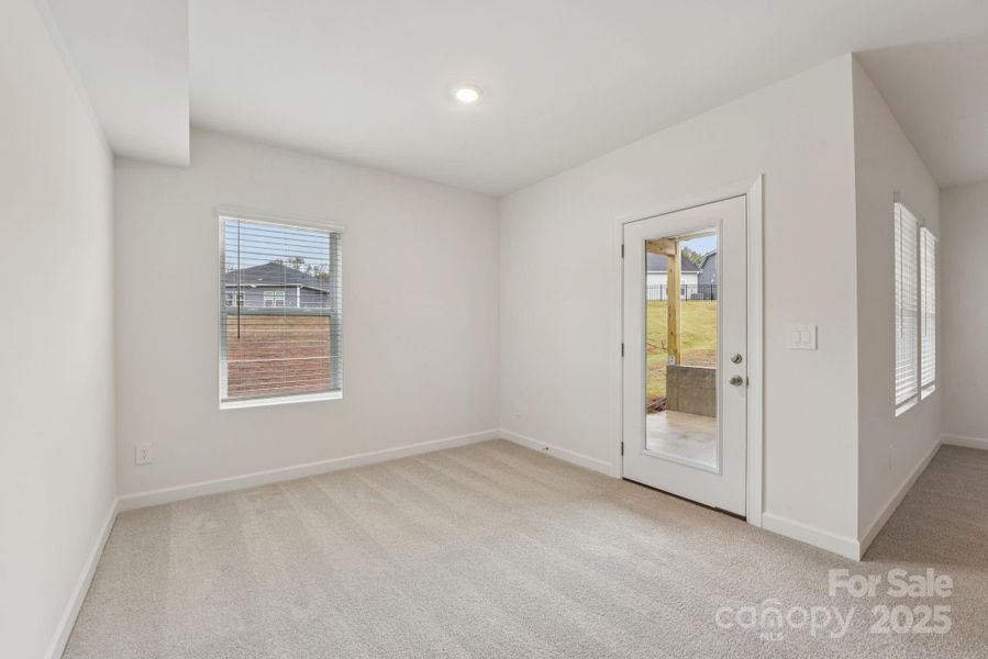 Spacious, unfurnished interior of a new home in Brighton Springs, York (Image 14).