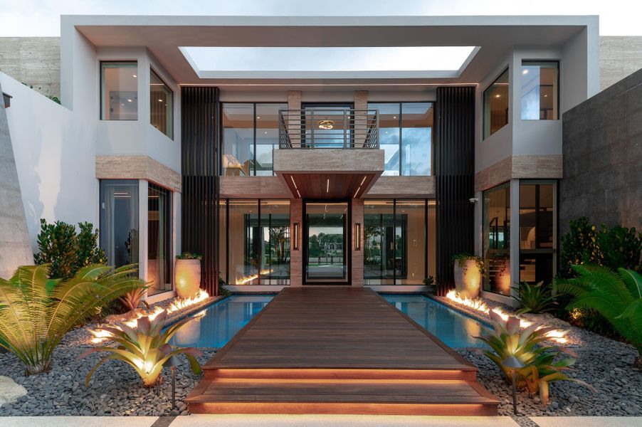 488 S Beach Rd, Jupiter Island, 33455-5