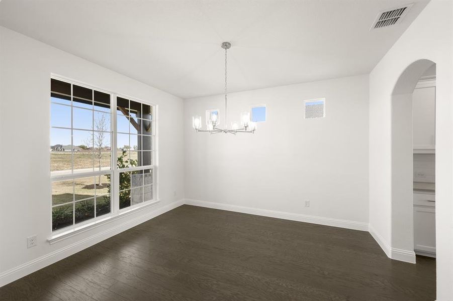 109 Golden Jackal- Dining-1