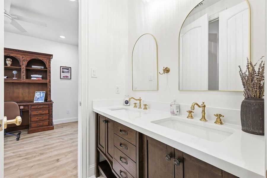 Furnished interior view inside a new home in , Melissa (Image 24).