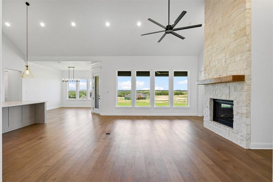 Furnished interior view inside a new home in Santana Ridge, Weatherford (Image 9). Furnished interior view inside a new home in Santana Ridge, Weatherford (Image 9).