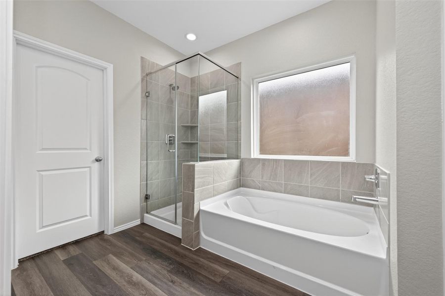 Furnished interior view inside a new home in Water Crest on Lake Conroe, Conroe (Image 9).