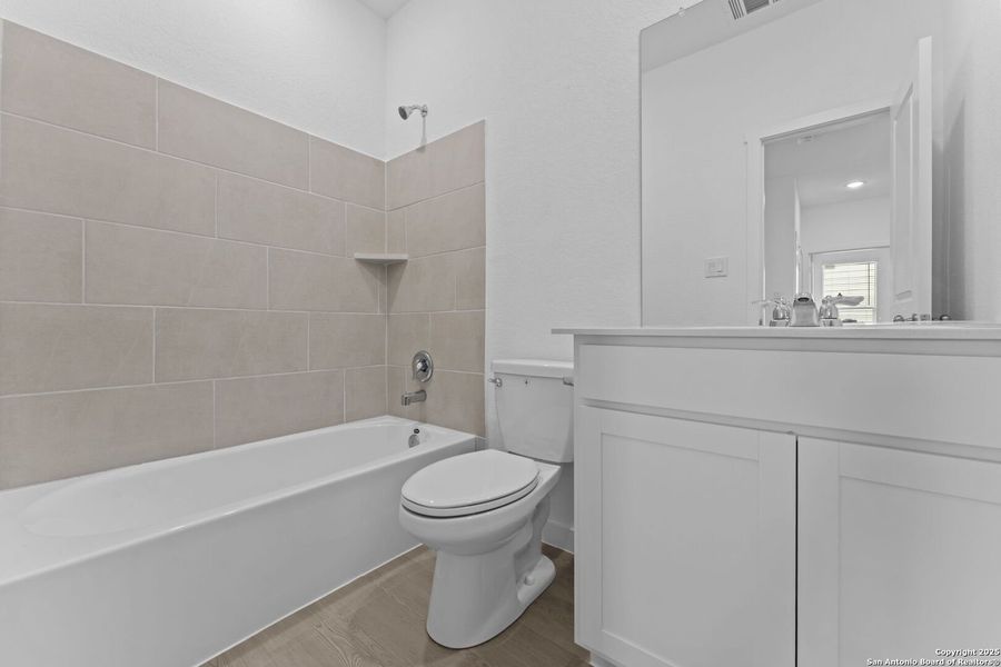 Furnished interior view inside a new home in , New Braunfels (Image 7). Furnished interior view inside a new home in , New Braunfels (Image 7).