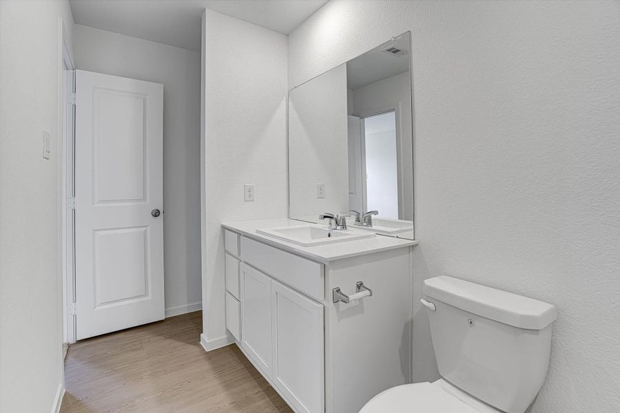 Furnished interior view inside a new home in Santa Fe Village, Cleveland (Image 11).
