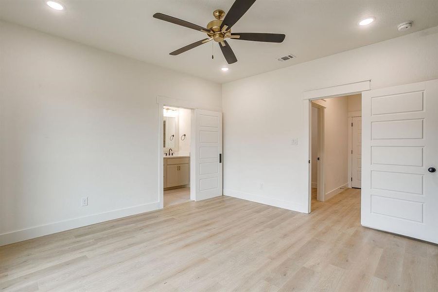 Spacious, unfurnished interior of a new home in , Millsap (Image 34). Spacious, unfurnished interior of a new home in , Millsap (Image 34).