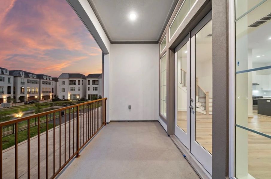 Representative exterior details of a home built from the The Amy by Riverway Homes in Sherwood Oak Gardens, Houston (Image 3). Representative exterior details of a home built from the The Amy by Riverway Homes in Sherwood Oak Gardens, Houston (Image 3).