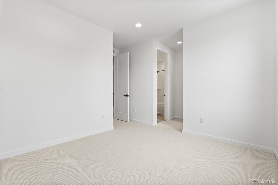 Spacious, unfurnished interior of a new home in Stargaze at Solstice, Littleton (Image 26).