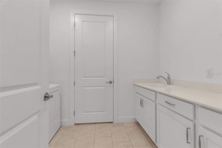 Furnished interior view inside a new home in Del Webb BayView, Parrish (Image 37). Furnished interior view inside a new home in Del Webb BayView, Parrish (Image 37).