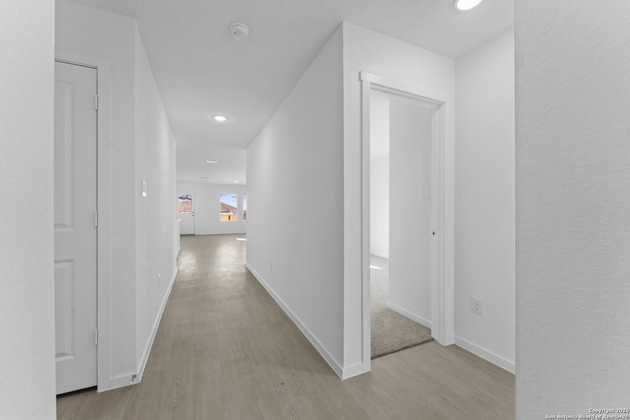 Spacious, unfurnished interior of a new home in Friendship Oaks, Fredericksburg (Image 22).