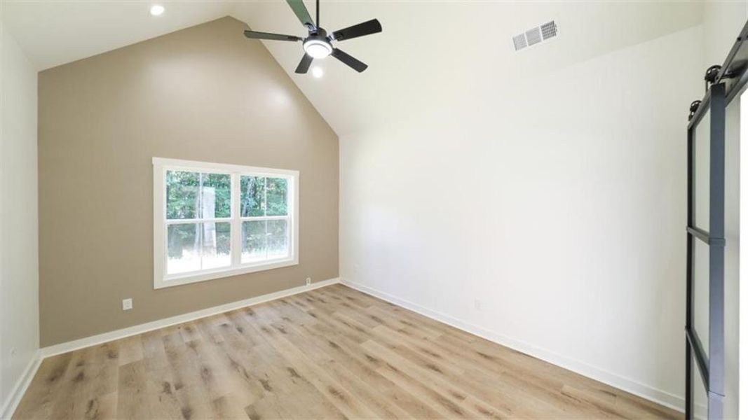 Spacious, unfurnished interior of a new home in , Bremen (Image 37).